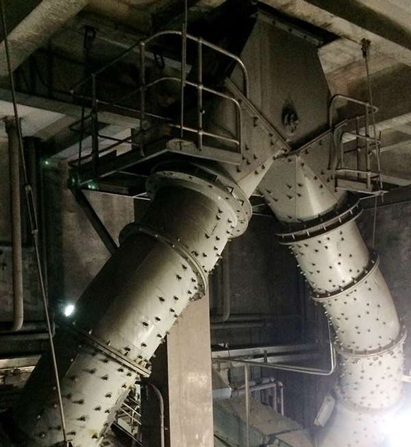 江河機(jī)械雙金屬耐磨鋼具有耐磨、耐腐蝕等