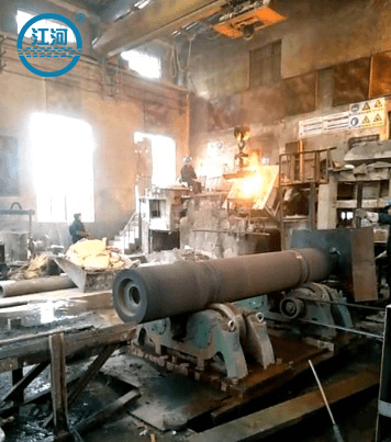 稀土耐磨合金管的生產(chǎn)機(jī)器