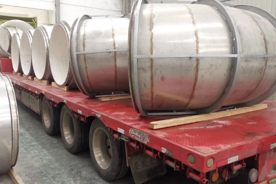 鋰電池行業(yè)用不銹鋼陶瓷耐磨管道的優(yōu)勢在哪里？